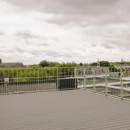 2br Rooftop Terrace In Centre *